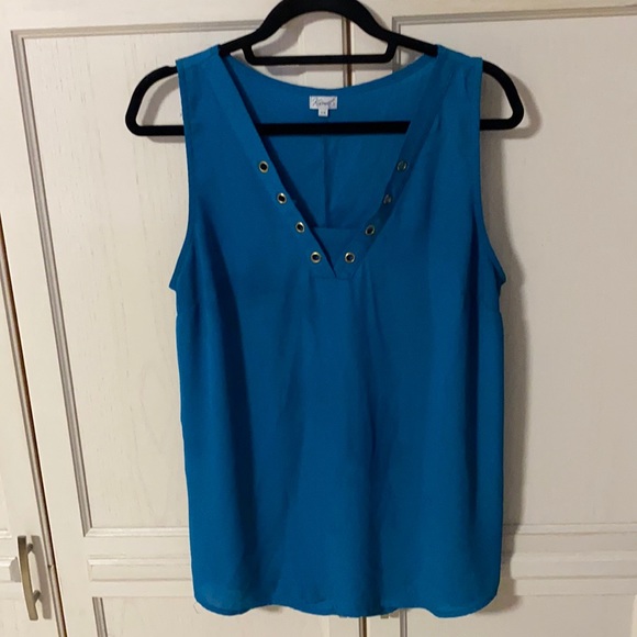 Kismet Tops - A Turquoise sleeveless top in size large